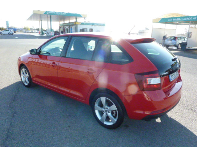 Skoda Rapid Spaceback in Red