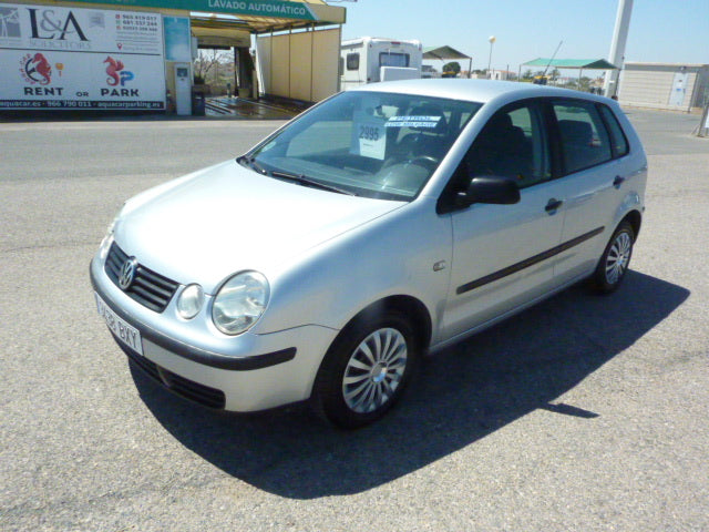 Economical to Buy & Run 2002 Volkswagen Polo 1.2 5 Door, Very Low KMs.
