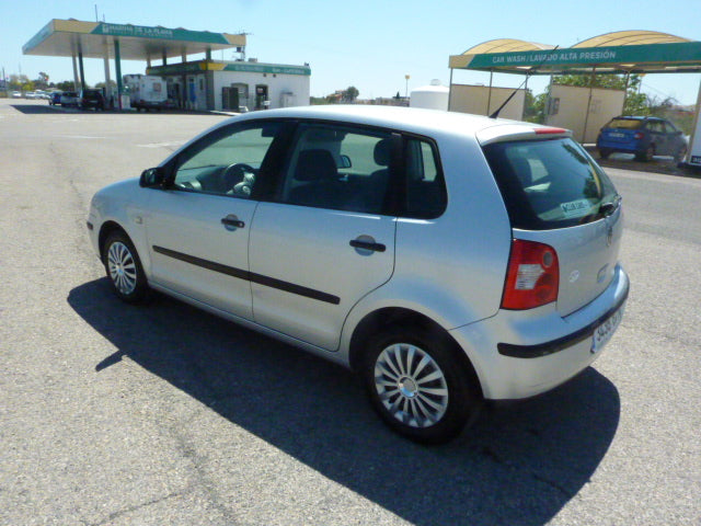 Economical to Buy & Run 2002 Volkswagen Polo 1.2 5 Door, Very Low KMs.