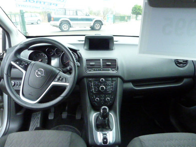 Opel Meriva in Silver
