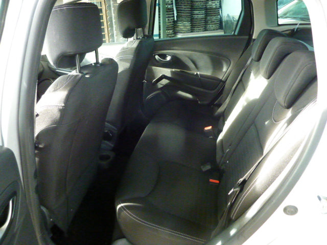 Renault Clio SW Estate in Silver