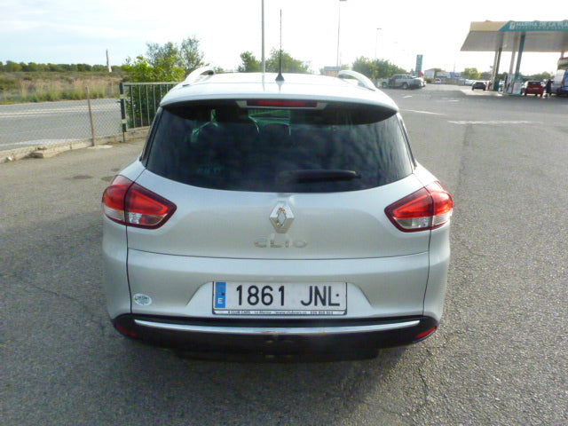 Renault Clio SW Estate in Silver