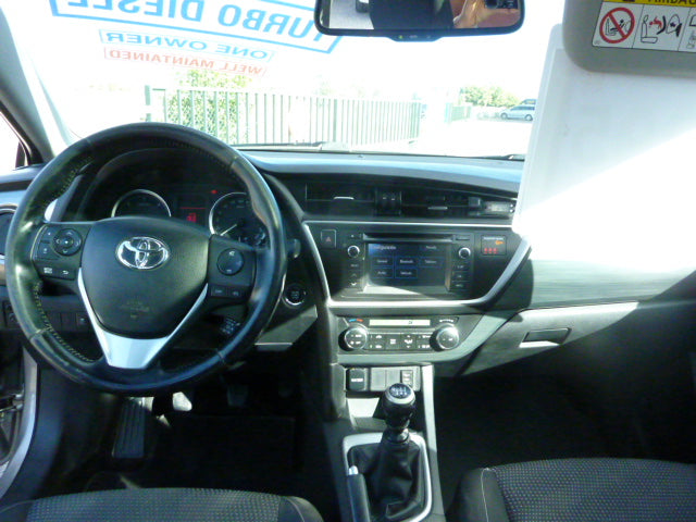 Ultra Reliable & Super Frugal 2013 Toyota Auris 2.0 Turbo Diesel, Rare Panoramic Roof!