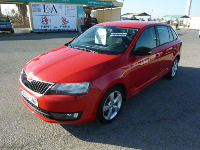 Skoda Rapid Spaceback in Red