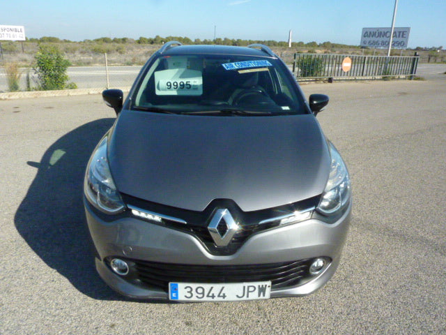 2016 Renault Clio SW in Grey