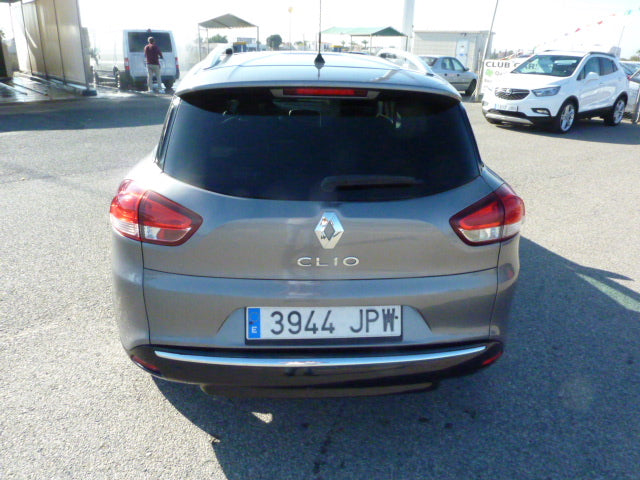 2016 Renault Clio SW in Grey