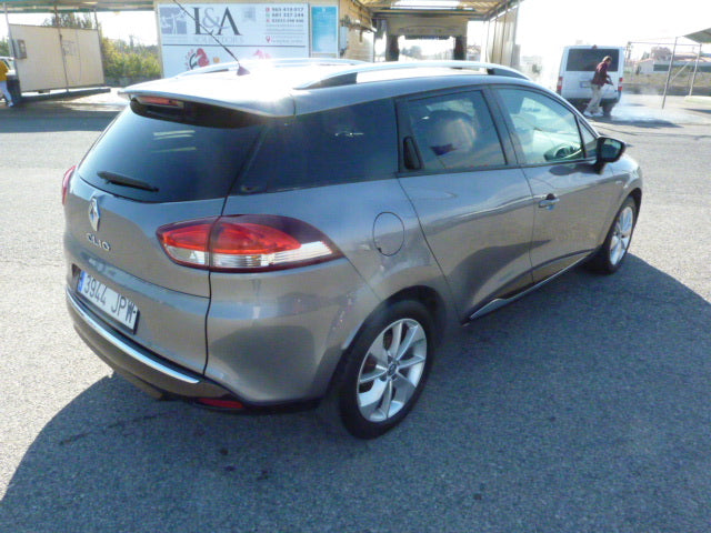 2016 Renault Clio SW in Grey