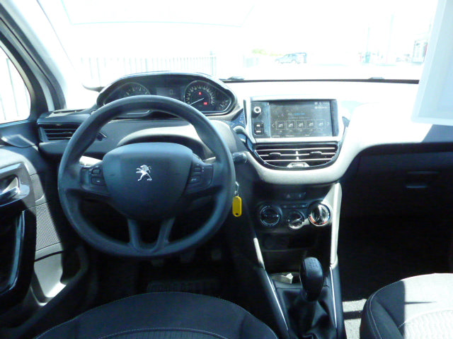 Pretty Young & Chic 2017 Peugeot 208 Seeks New Driver for Economical & Reliable Fun Motoring