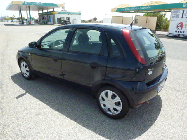 Low Cost Motoring with This Very Low KMs 2005 Opel Corsa 1.0i, 5 Door Practicality.