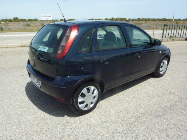 Low Cost Motoring with This Very Low KMs 2005 Opel Corsa 1.0i, 5 Door Practicality.