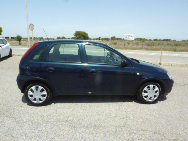 Low Cost Motoring with This Very Low KMs 2005 Opel Corsa 1.0i, 5 Door Practicality.