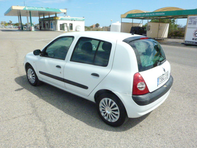 A Super Value & Economical to Run 2003 Renault Clio 1.2 Petrol.